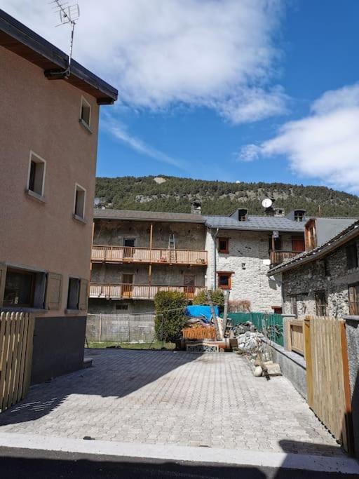 Gite 14 Pers Lesoursfanfarons Spacieux Chaleureux Bramans Kültér fotó
